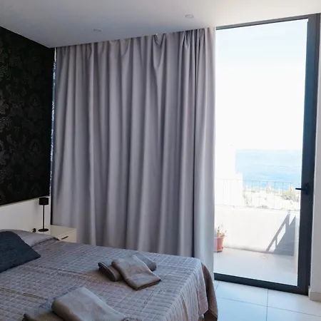 Vela Vista Penthouse Attico 14 Entire Unit *