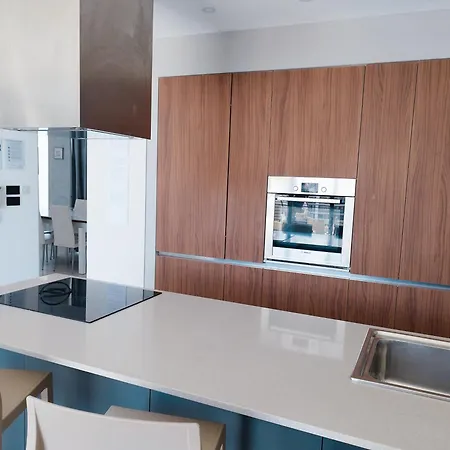 Vela Vista Penthouse Attico 14 Entire Unit