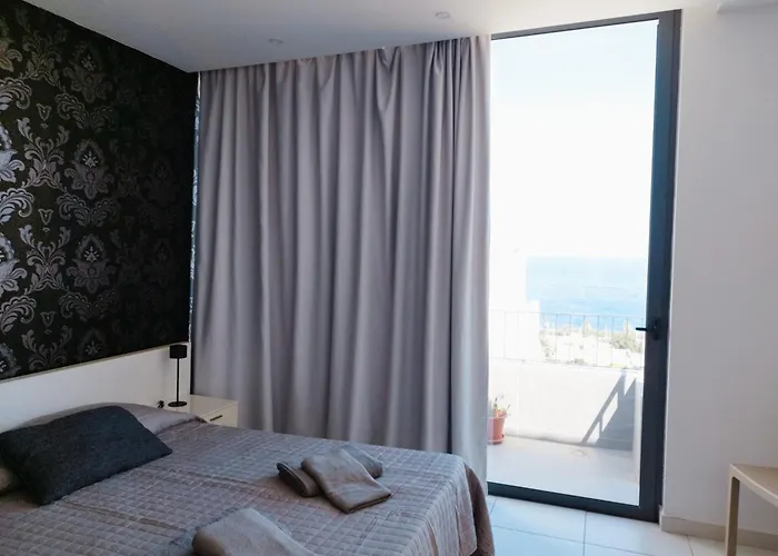 Vela Vista Penthouse Attico 14 Entire Unit *